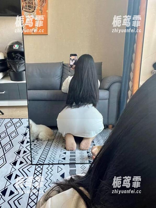 120斤的小王同学 微密圈 - 120斤的小王同学的黑丝美图,这分享干脆就变成了诱惑