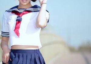 AISS爱丝(钻石版) – 目光在哪里？私房里的陈雅漫长腿总是能吸引