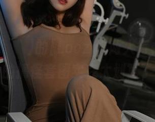 Bambi(밤비)的[Loozy]两人行，下载她的搞怪套图实在太划算了