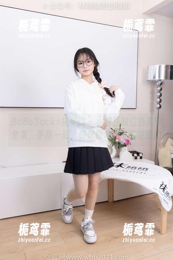 BoBoSocks袜啵啵-小甜豆 BoBoSocks袜啵啵 - 小甜豆的红色美甲全集,手指一划,仿佛能勾走你的注意力