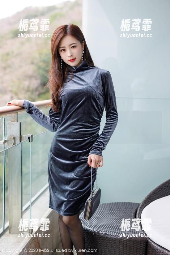 IMiss爱蜜社 - 精选逗逗doudou，偷偷在自拍中藏了点小俏皮