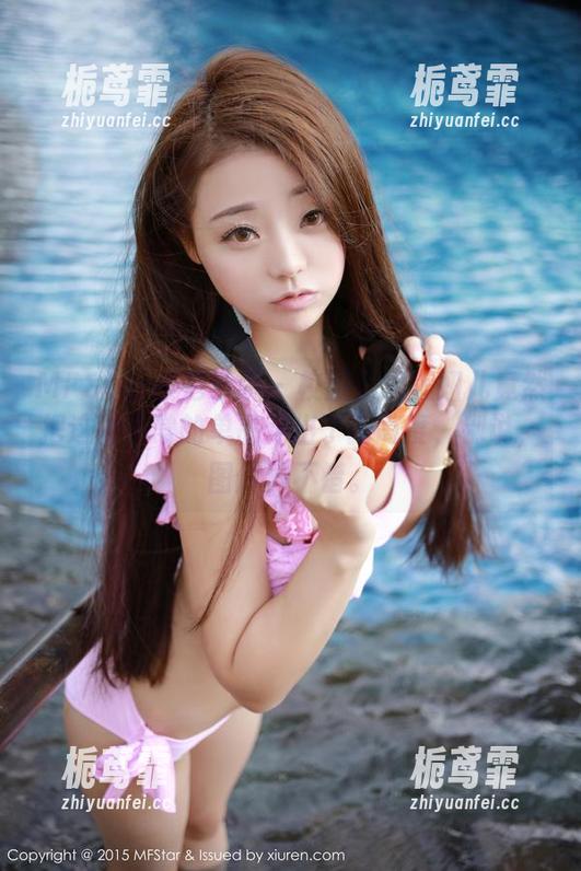 MFStar模范学院-大美妞儿 MFStar模范学院 - 校服?大美妞儿竟然把这种平常的单品穿出了新高度,别说,图片真不错。