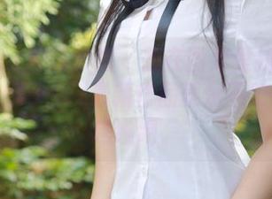 MFStar模范学院 – 想在图库里找个女王模特？栗子Riz最新作品就是不二之选，瞧瞧吧。
