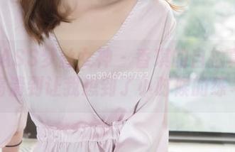 MSLASS梦丝女神 – 香琪的自拍真有魔力，高清到让我想到了小时候的练习册。
