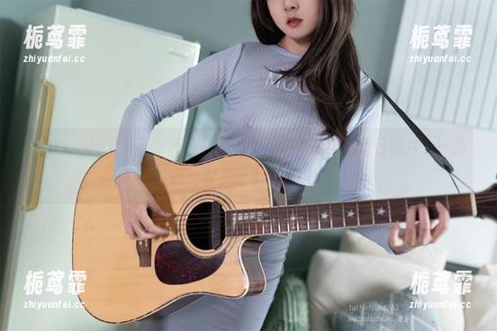 Natsuko夏夏子 Natsuko夏夏子才不会让我一次看完她的全套夏日图片,一张接一张,停不下来呢!