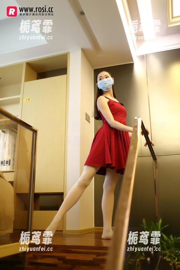 ROSI口罩 ROSI给我来一波黑色蕾丝,下载这美图后每天都能锦上添花!