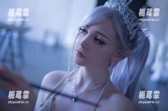 Sayathefox 还记得那个躲进屏幕的小可爱吗?让Sayathefox原图里的忍野忍来刷刷你的三观!