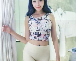 TuiGirl推女郎 – 土豆姐的私拍写真：脚丫子也在打卡，说好的美丽不只在脸上呢！