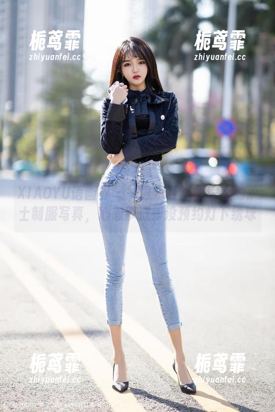 XIAOYU语画界 - 一号资源！程程程的护士制服写真，心想事成却没预约灯下绣球
