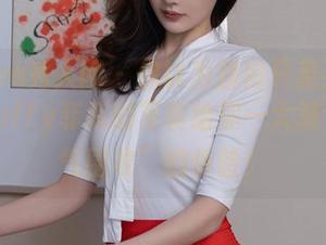 Xiuren秀人网 – 你以为旗袍只是买来画饼？Luffy菲菲的写真给你一大波“被帅气围攻”的体验！
