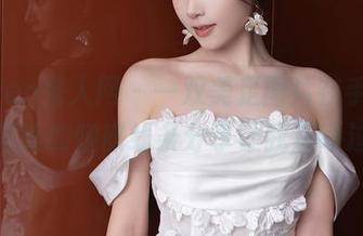 Xiuren秀人网 – 一双美足图片在手，小爪几完美的腿部线条分享让我直呼过瘾！
