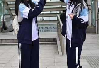 Xiuren秀人网 – “张庭蓉”+双人搭配=原图里的欢乐感爆棚！这做的可以出节目了？