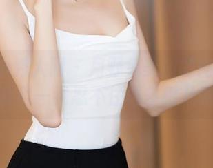 Xiuren秀人网 – 月野兔美妞的内衣写真合集—我忍不住再多瞅几眼