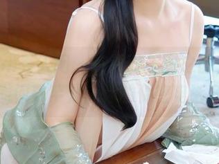 Xiuren秀人网 – 在透明美图之前，我们先来问问陈芊儿：你的保密电话多少？