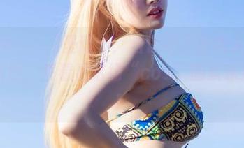 Yebin(전예빈)圣诞节：当你把圣诞老人变成了卡通角色，来看看这场“cos”的欢乐派对吧！