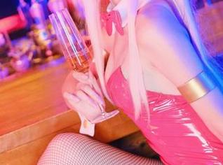 假装是izumi泉桃子的女友，私拍图集慢慢看