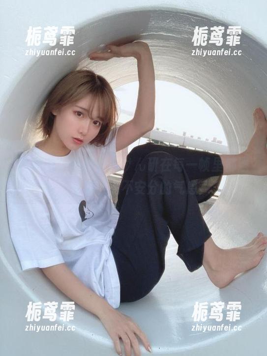 “秘密”这图包，けん研在每一帧里都洒下那么点不安分的气息