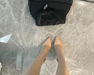微密圈 – 新更新来了！俏妞qiaoniu66用奶牛斑点给你带来不一样的写真体验，流行一定是个勇敢的选择吧！