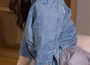 克拉女神 – 馨馨的写真合集：清纯状态，但你肯定理解那种距离