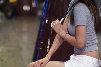 初夏女神 – 我在双双的公主梦中：我的资源怎能不“墜入”她的视线？