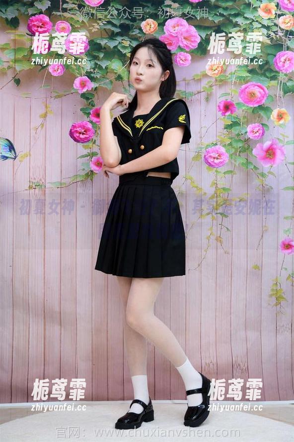 初夏女神 - 御剑飞行？不，其实是安妮在图库里秀优雅！