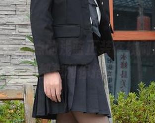 初夏女神 – 点点的浅蓝正装在线刷屏，连资源都想和你搭配！