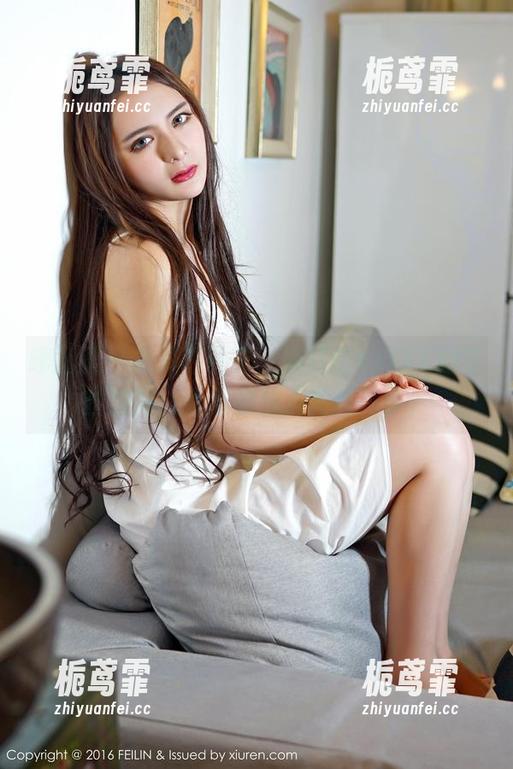 嗲囡囡-施忆佳KITTY 嗲囡囡 - 扯开话匣子,施忆佳KITTY的灰丝原图:优雅和撩人竟能并存。