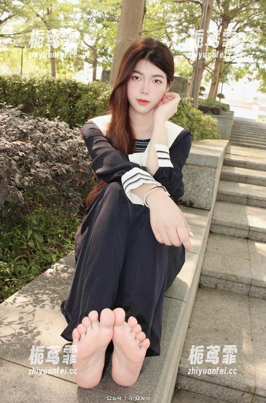 小众视觉-芳芳 小众视觉 - 粉色之外,芳芳的美图图集背后有啥呢,这种感觉直击我的脑门。