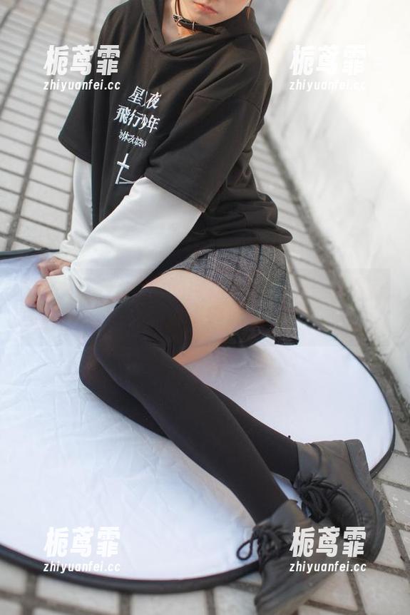 少女秩序-小满 少女秩序 - 小满的网袜秀——每一双都有自己的小“野心”哦!
