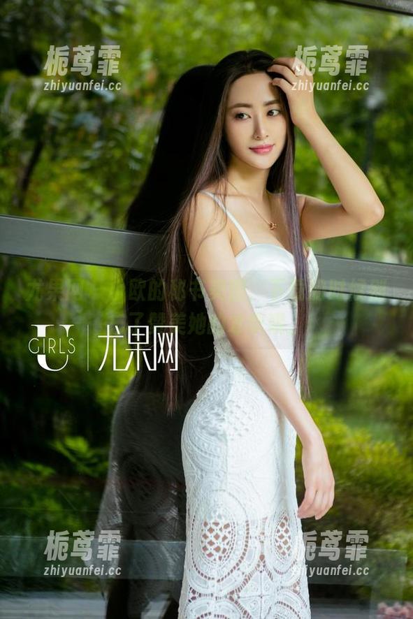 尤果网 - 小欧的秘书美图，下载的时候别忘了赞美她的才华哦。