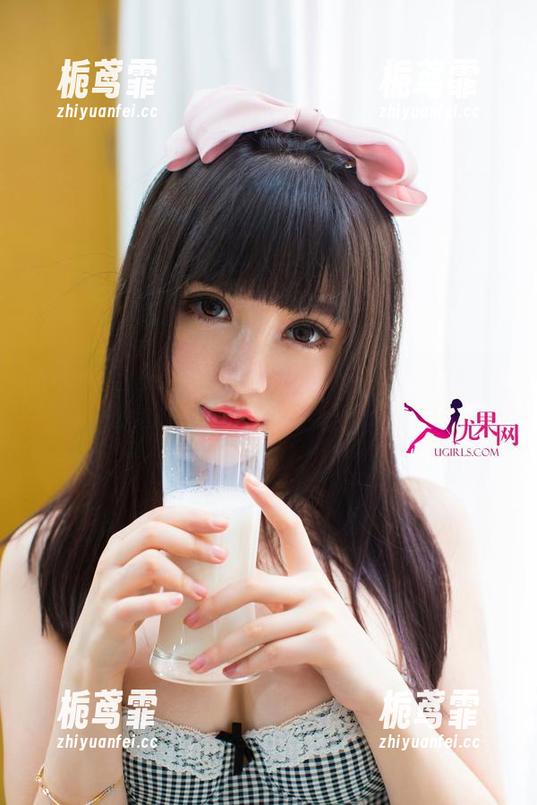 尤果网-艾霓莎 尤果网 - 艾霓莎的着装:夏日写真新潮流的产物?还是无心插柳?