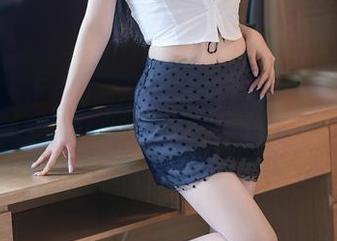尤蜜荟 – Egg_尤妮丝全套图包：这个夏天不止有西瓜，还有我！