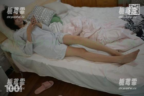 异思趣向 - 文欣管得太宽了，这只小红鞋快让我下载吧！原图在这。