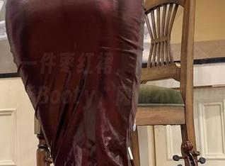 微密圈 – 一件枣红裙，两条黑丝，网盘里的徐莉芝Booty，肉眼不可见的魔力