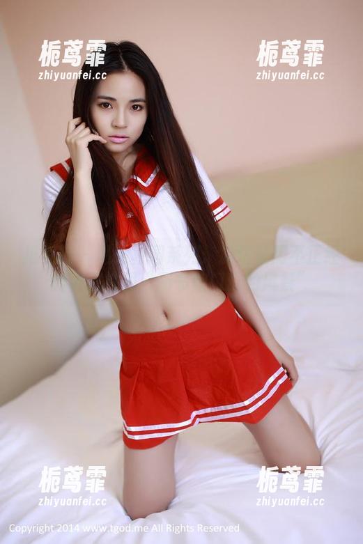 推女神 - 私拍校园系列：施忆佳用不正经的姿态挖掘“图书馆门口的风景”