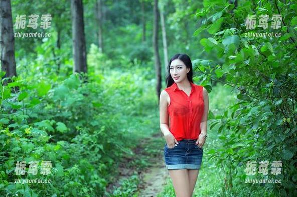 推女郎 - 曾水的空姐全集：在云端上演的轻松戏剧