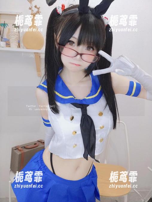 摇摇乐yoyo 美女摇摇乐yoyo的全套写真,细腿美足不忍直视,哈哈没眼看了~