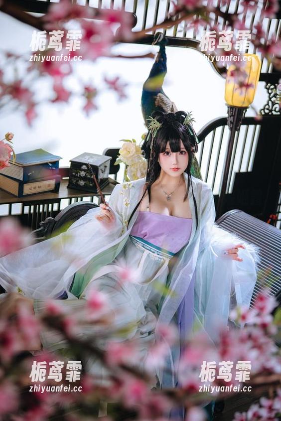 日奈娇 写真分享时间:日奈娇和胜利女神妮姬露菲的轻松一刻
