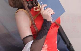 看星野saori的写真，竟然死库水那么好看，这水里的波纹我能看一天。
