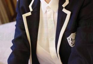 模范学院 – 全套体操服，桃小兔yolanda跳到你的下载列表里，轻松又俏皮。