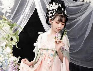 爆机少女喵小吉的cos梦游，怎么每一张都让我直冒冷汗？