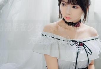 妥妥的黑毛衣少女，疯猫ss的写真真是个大胆尝试啊！