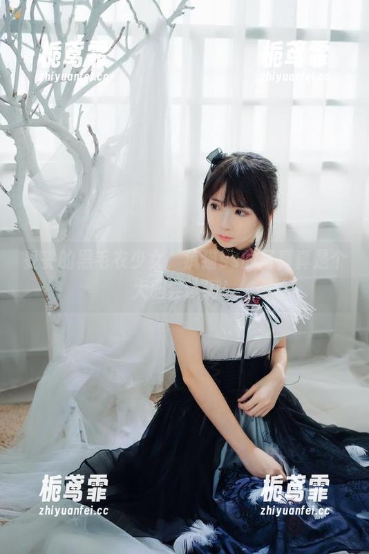 疯猫ss 妥妥的黑毛衣少女,疯猫ss的写真真是个大胆尝试啊!
