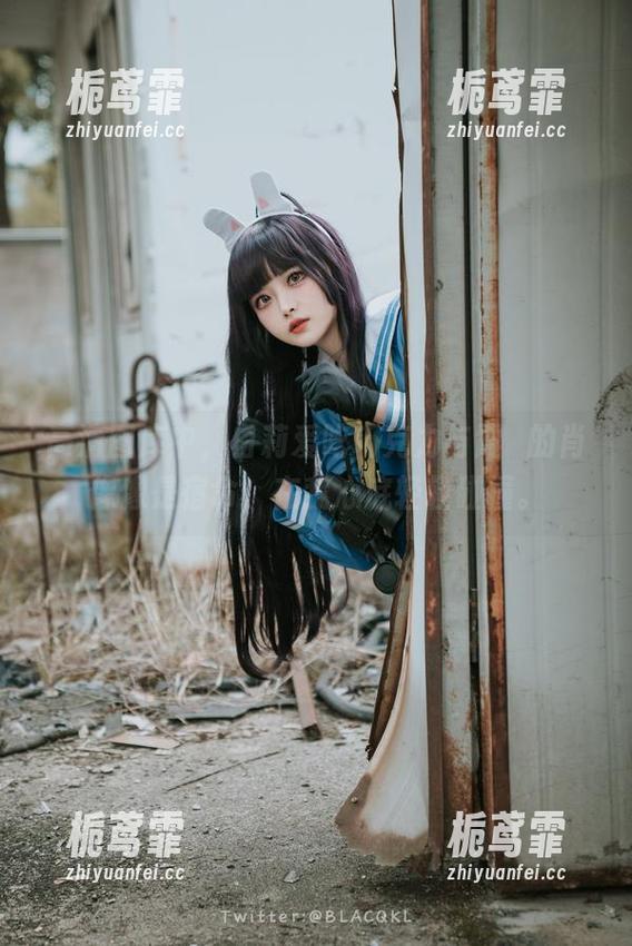 高清图库中，白莉爱吃巧克力与霞沢的肖像像是宿命，在我心底轻轻碰撞。