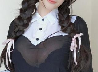 这组高清照片，白银81搞的白丝小护士，仿佛会让我产生一堆个小想法。