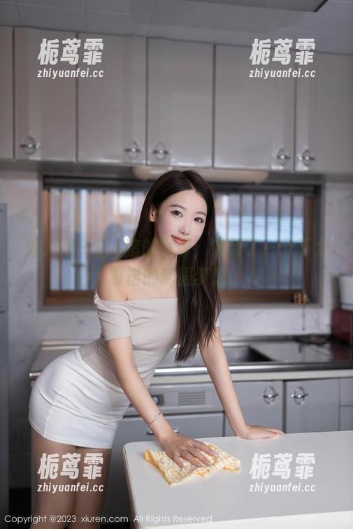 秀人网 - icy猪的写真，定制了一个不太靠谱的制服梦想。