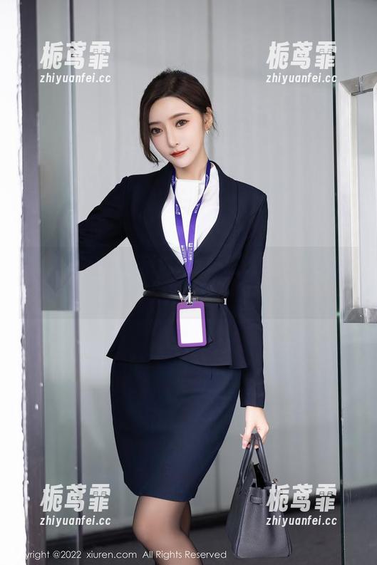 秀人网 - 作品精选：z杯悠悠尝试婚纱的那些“丑小鸭”时刻