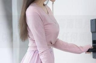 秀人网 – 圆圆酱的空姐高清图片：让人误以为机舱里没有任何烦恼