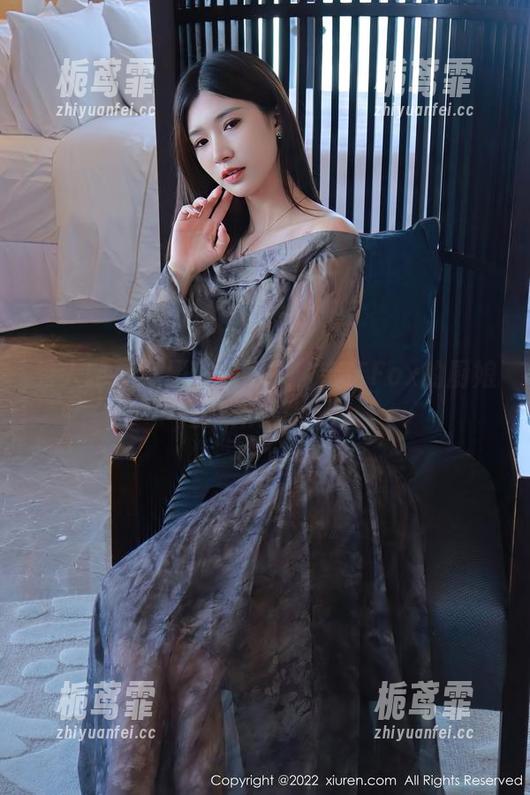 秀人网-奈奈Fox 秀人网 - 从厨房到镜头:奈奈Fox的厨娘图集欢乐乱入