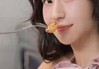 秀人网 – 一起来看看幼幼的万圣节照片，包裹在糖果里，可真有意思。
